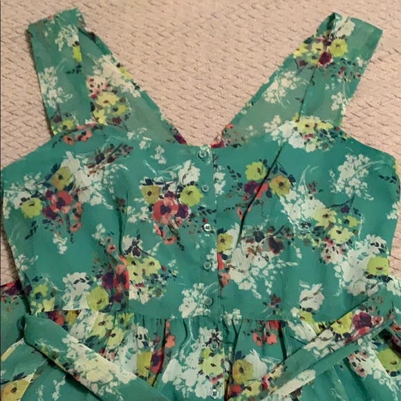 Lauren Conrad Floral Dress - Picture 2 of 7